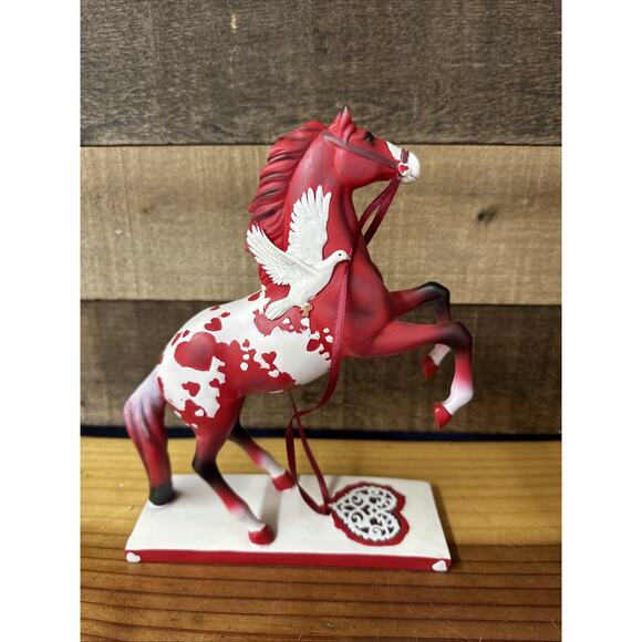 The Trail of Painted Ponies LOVEY DOVEY Figurine First Edition In Box - Picture 2 of 7